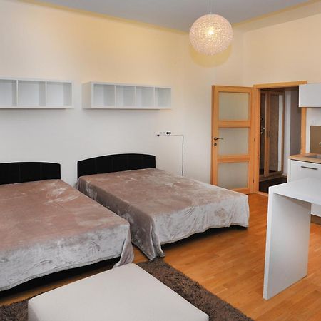 Apartment Near The Old Town Square Praag Buitenkant foto